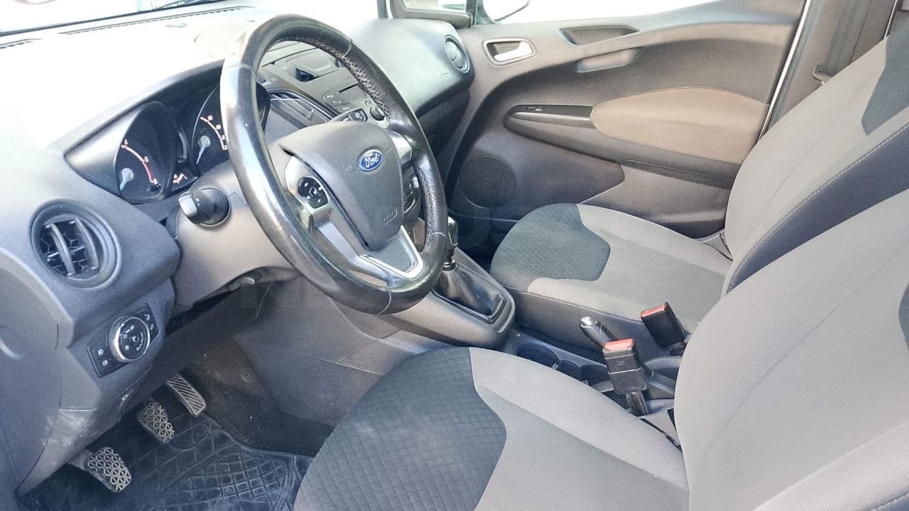 TOURNEO COURIER KOMBI MCA 1.5 L TDCI 100PS DELUXE (6.2) 7