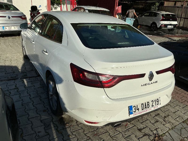 MEGANE SEDAN TOUCH 1.5 BLUE DCI EDC 115 BG 3