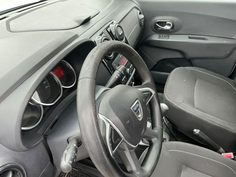 LODGY LAUREATE 1.5 BLUE DCI 95 BG - 7 Koltuklu 3