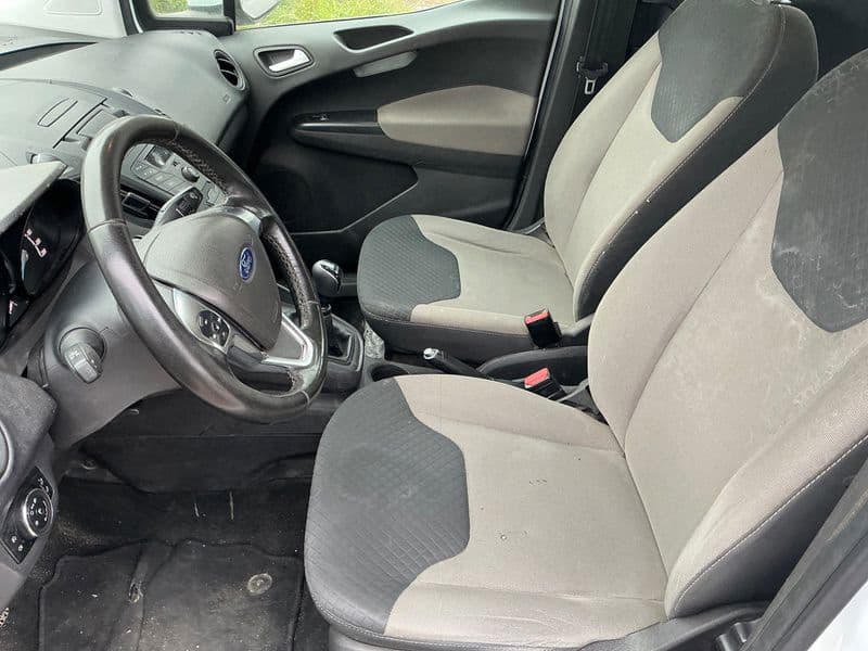 TOURNEO COURIER KOMBI MCA 1.5 L TDCI 100PS DELUXE (6.2) 3